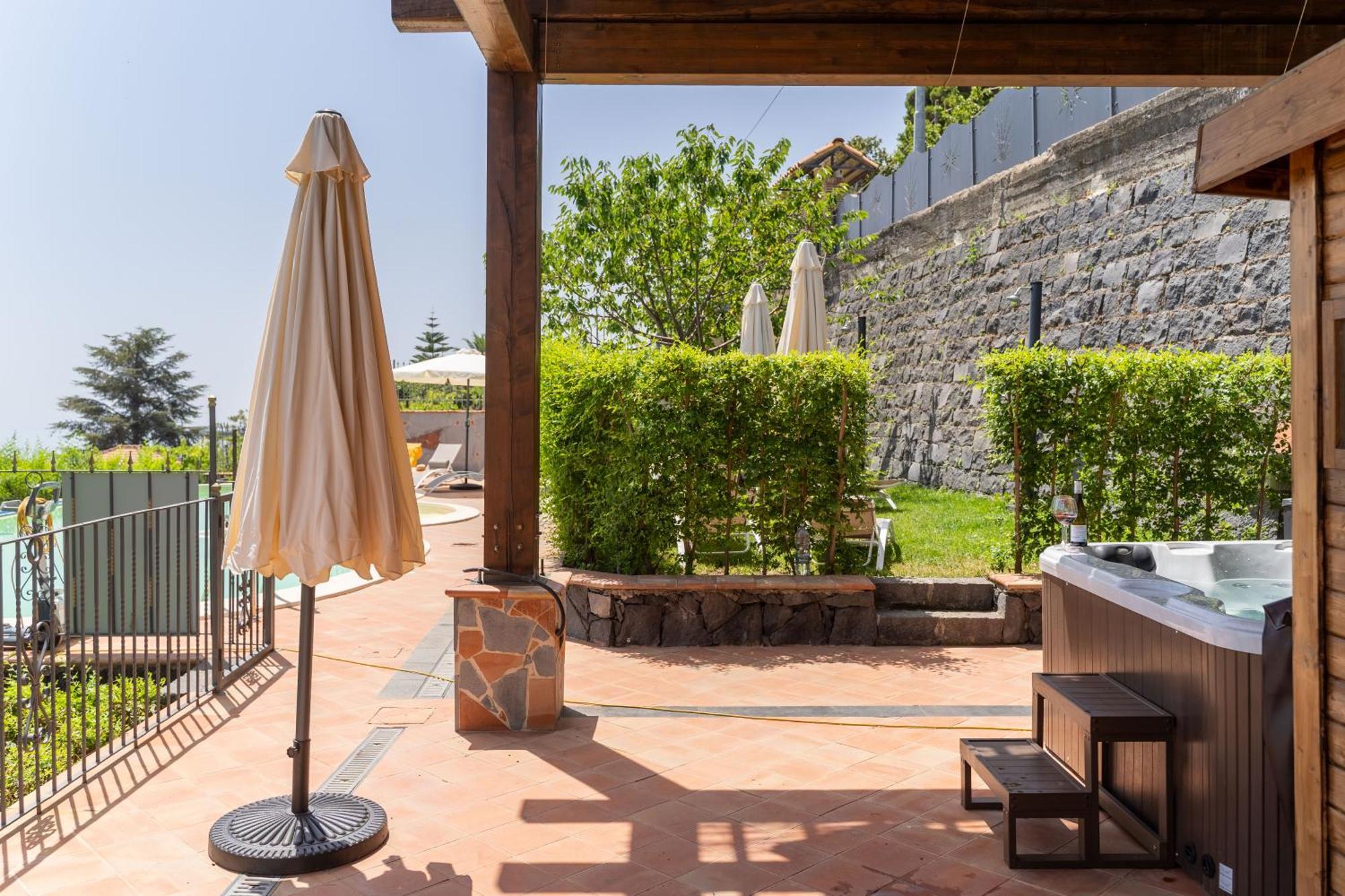 Etna Sunshine Rent Guest house *